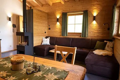 Image de \"sepperl Alm\" fĂĽr 4-6 Personen, 2 Separate Schlafzimmer, Terrasse mit Bergblick, Whirlpool, Infrarotliegen