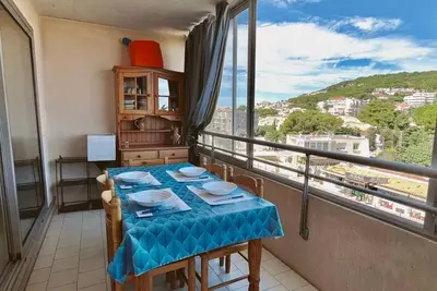Studio cabine à 300m de la plage avec loggia vitrée