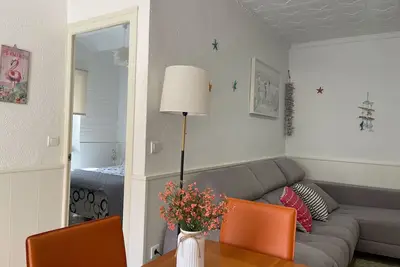 Image de Typical town house on the ground floor, well lit and a large equipped terrace.