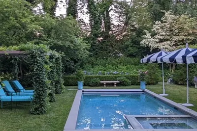Image de Village home with gardens and pool / hot tub walk to town and beach