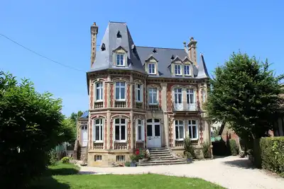 Image de Belle maison bourgeoise centre bourg avec piscine