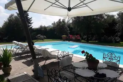 Villa con Piscina
