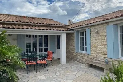 Image de Beautiful stone village house typical of Oléron \nAuthentique maison Oléronaise