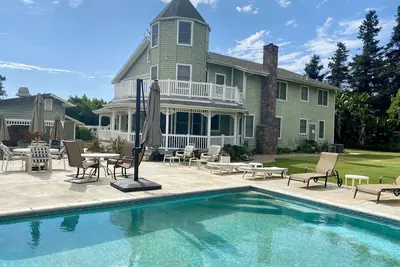 Image de Post-Victorian with Private Pool & Sprawling Grounds, Near Wedding Venues.