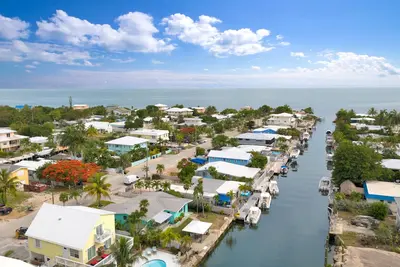 Image de Yellowtail Escape! 3/2 Sfh w. 60ft dockage