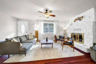 Image de North Star Retreat - Neighborhood Home