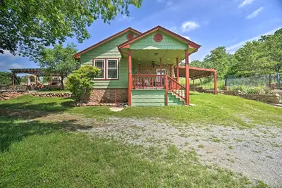 Image de Charming Hilltop Cottage in Medicine Park!