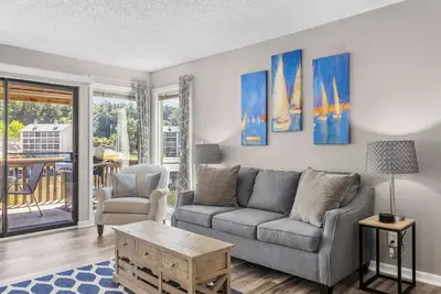 Image de Southwood Shores 103-3d - Gorgeous Waterfront Condo!