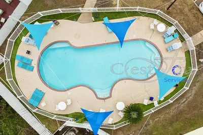 Image de Purple Beach House, Sleep 8, Swim Pool, Gated - B