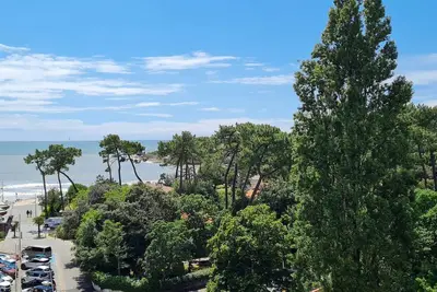Image de Appartement T2 Ă 150m de la plage avec parking
