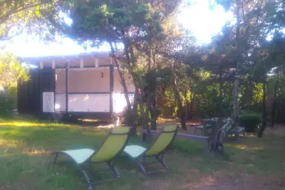 Image de Lodge pinède climatisé à 200 mètres de la plage