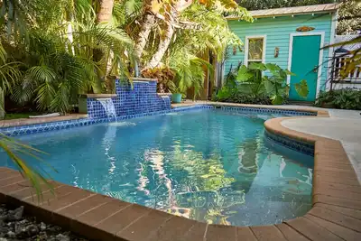 Image de Peachy Keen Private Heated Pool, Cabana, & Prime Location Truman Annex!