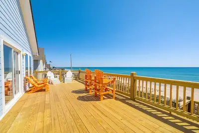 Image de Ocean front gem offering 6br/5ba with direct beach access!