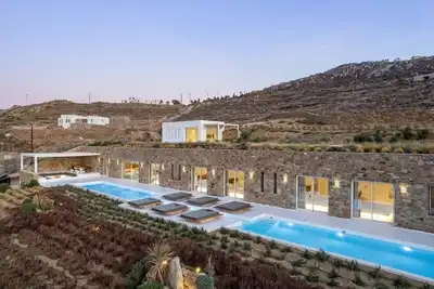 Image de Mega Mansion Ii - Six Chambres Villa, Couchages 13