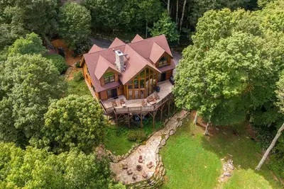 Image de Sugar View Retreat - Great mountain views, fire pit, quiet neighborhood!