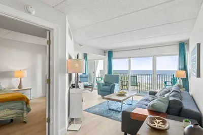 Image de Oceanfront w/ Pool - Safe, clean and Quiet