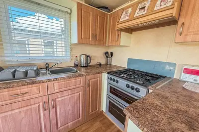 Image de Lovely 6 berth caravan at Naze Marine Holiday Park in Essex ref 17003c