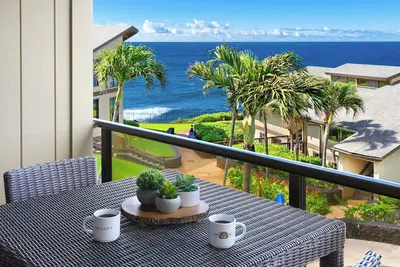 Image de 2 bedroom/2. 5 bath Absolutely Beautiful Expansive Views of the Ocean!