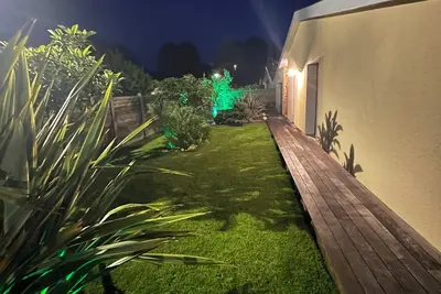 Image de Maison avec piscine à proximité de la plage