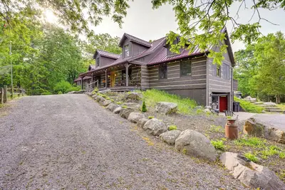 Image de Custom-Built Clarklake Cabin: Sauna & Cold Plunge!