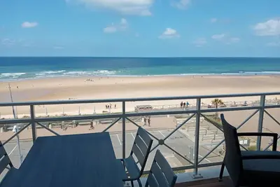 Image de Rare - Appartement en front de mer pour 10 personnes - vue mer, wifi compris