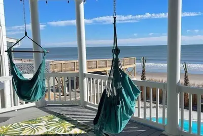 Image de Oceanfront Home with Pool, Hot Tub, Panoramic Views, Linens Included