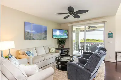 Stylish Condo w/Central A/C, Shared Hot Tub, Pool, Free WiFi - near Poipu Beach