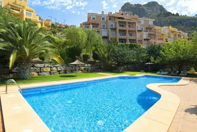 Confortable appartement pour 4 personnes avec Wifi, piscine, climatisation, Tv, terrasse et parking