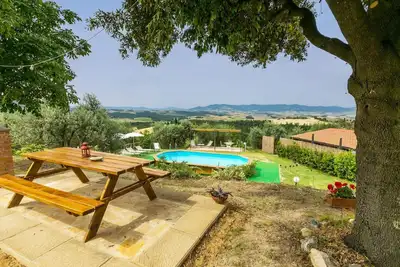 Image de Maison de vacances privée avec piscine privée, Wifi, climatisation, patio, vue panoramique