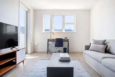 Image de Sleek Milpitas 1br w\/ Gym, Pool, walk to Bart + Great Mall, by Blueground