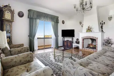 Image de Maison de vacances Vivenda Ribeiro B, avec vue sur les montagnes, cheminée, Wifi, jardin, terrasse.