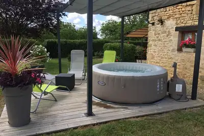 Image de Charmante maison périgourdine avec spa gonflable, proche Hautefort, idéale famille et détente