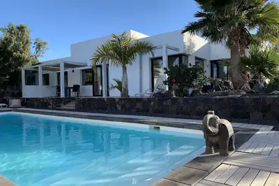 Image de Magnifique villa au pied du volcan