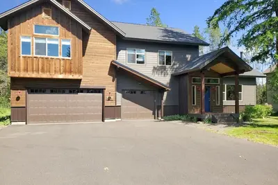 Image de Entrancing Chic Home w\/ Hot Tub & Mountainous View