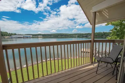 Image de Sunny Days at beautiful Lake Martin!