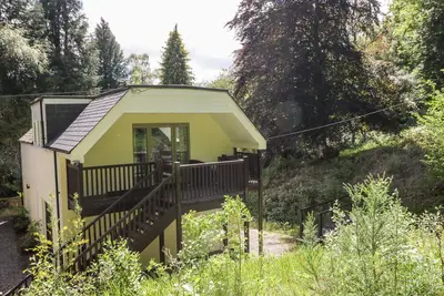 Image de Waterfall Apartment, pet friendly, with a garden in Cannich