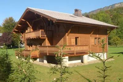 Image de Chalet familial avec salle de jeux, parking et WiFi
