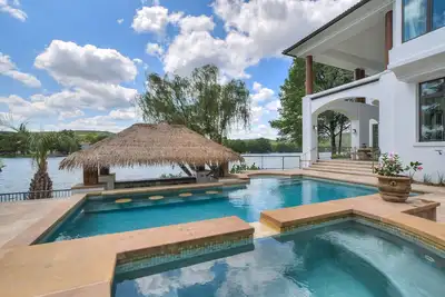 Image de Above Casa Paradiso I Waterfront I Lake Austin I Pool&Spa I Game Room