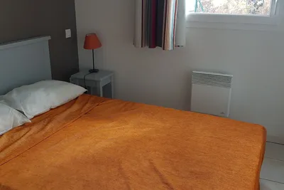 Image de appartement piscine chauffée tobogan aire de jeu