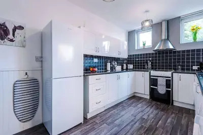 Image de Perfect for business & large groups, sleeps 8!
