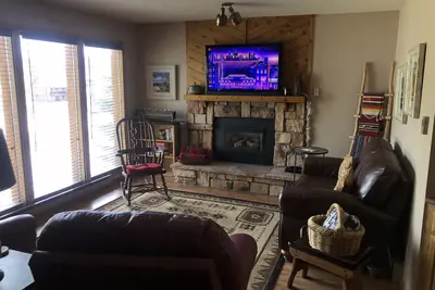 Image de Ski, golf, mountain bike condo, Sleeps 4