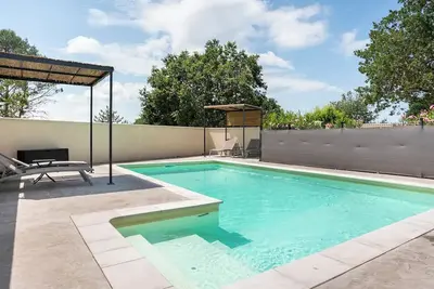 Image de Maison d'Aaron, 4 personnes avec piscine commune a deux logements