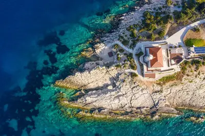 Image de Maison confortable Ă Vis avec WiFi