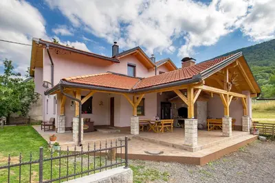 Image de Superbe maison de 3 chambres Ă Vrzici