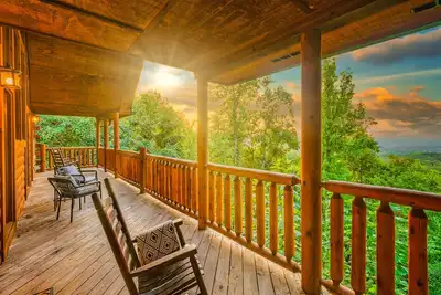 Image de Dollywood – HotTub, Theater, Pool, Bbq, Views & Arcade