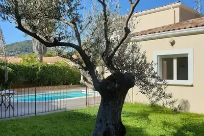 Image de Maison à 3 mn à pied du Port de Carqueiranne
