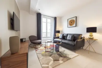 Image de Thomas Moore, 4 étoiles, Appartement de standing proche Champs-Elysées