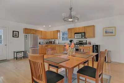 Image de Pristine Lookout Bay townhouse w/Central Ac/Parking for 2