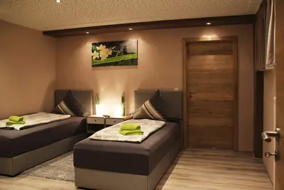 Image de Charming, modern basement apartment(30sqm)