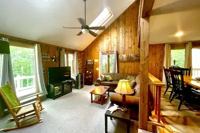 Image de Warm and Spacious Condo